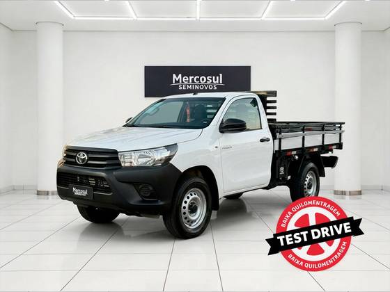 TOYOTA HILUX 2.8 D-4D TURBO DIESEL CHASSI 4X4 MANUAL TOYOTA HILUX 2.8 D-4D TURBO DIESEL CHASSI 4X4 MANUAL